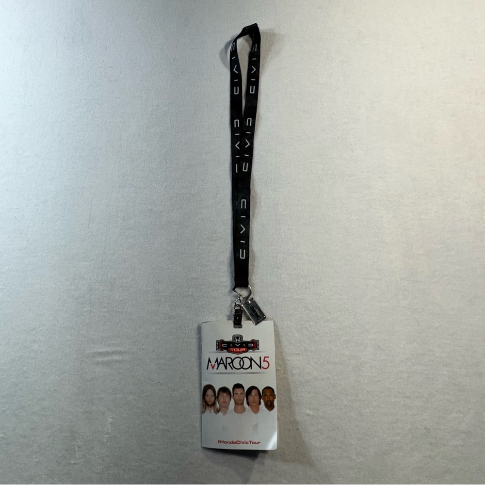 Honda Civic Tour 2013 Lanyard with Maroon 5 Tour Booklet